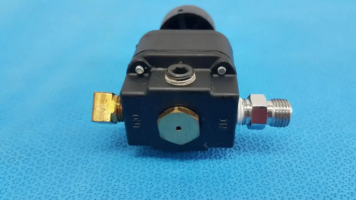 Norgren Precision Pressure Regulating Valve – Model 11-018-178 Pressure Regulating Valve, second-hand product photo 3