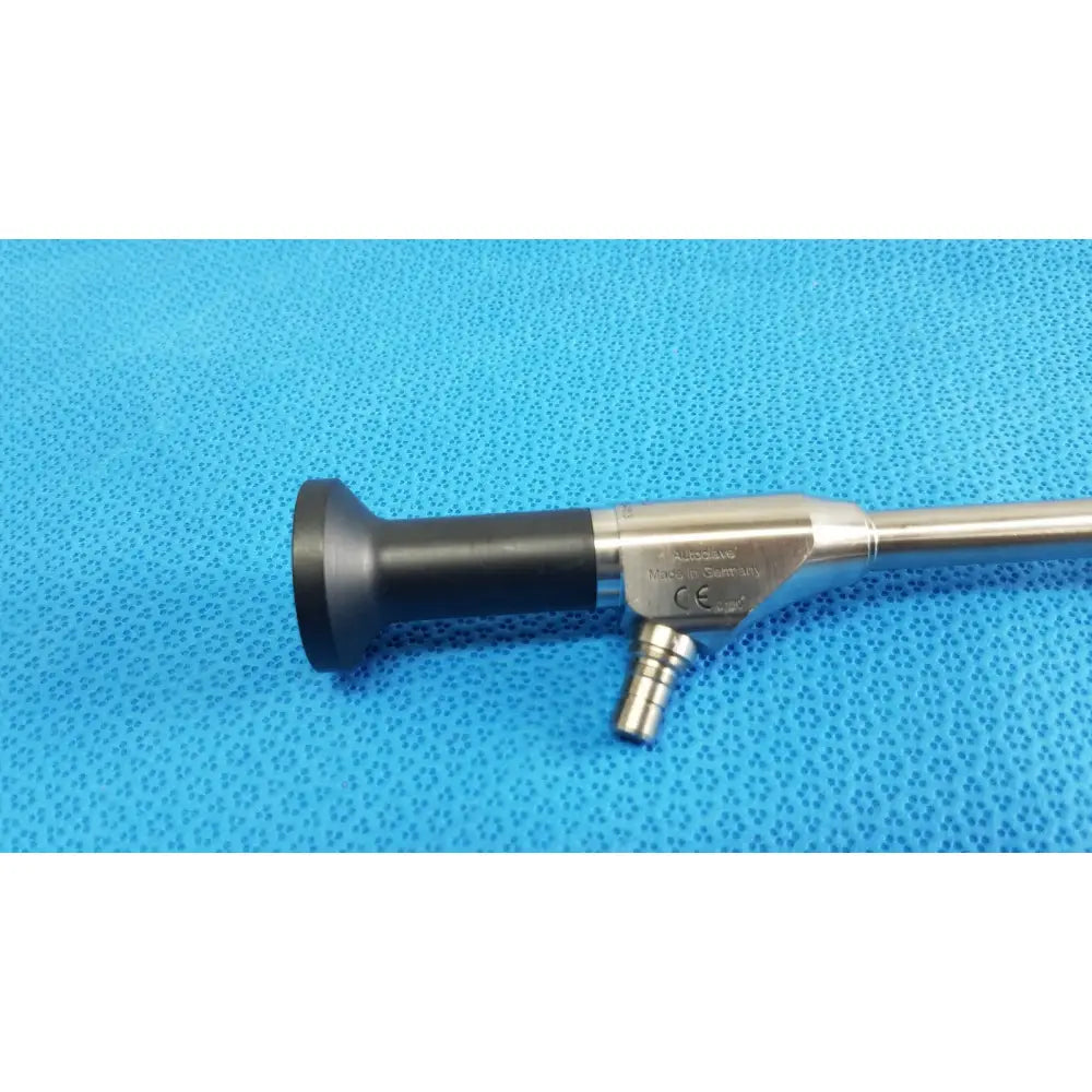 Silver and black autoclavable laparoscope endoscope novadaq sc9104 with metallic shaft and ce certified ergonomic handle