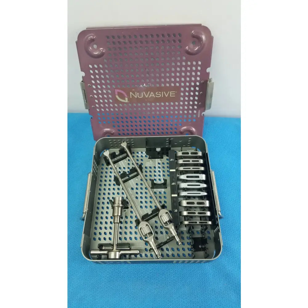 Nuvasive XLW Instrument Tray XLW Instrument Tray, second-hand product photo 1