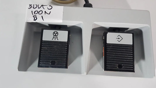 OEC Medical HT-52-SWNO HT-52-SW Foot Switch Foot Switch, as-is (for parts) product photo 1