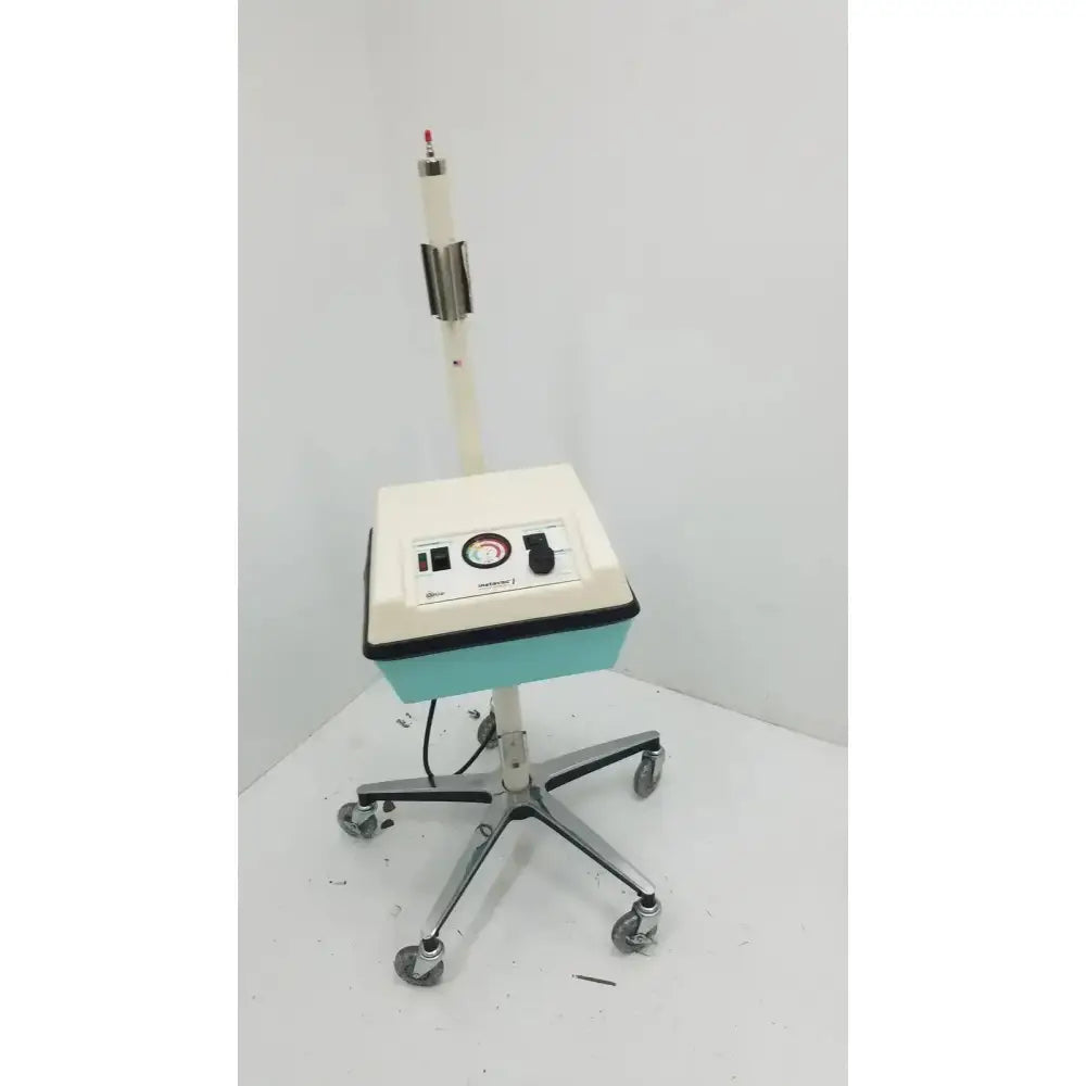 Ohio Medical Instavac l Portable Suctiion Pump With Stand Portable Suction Pump, second-hand product photo 1