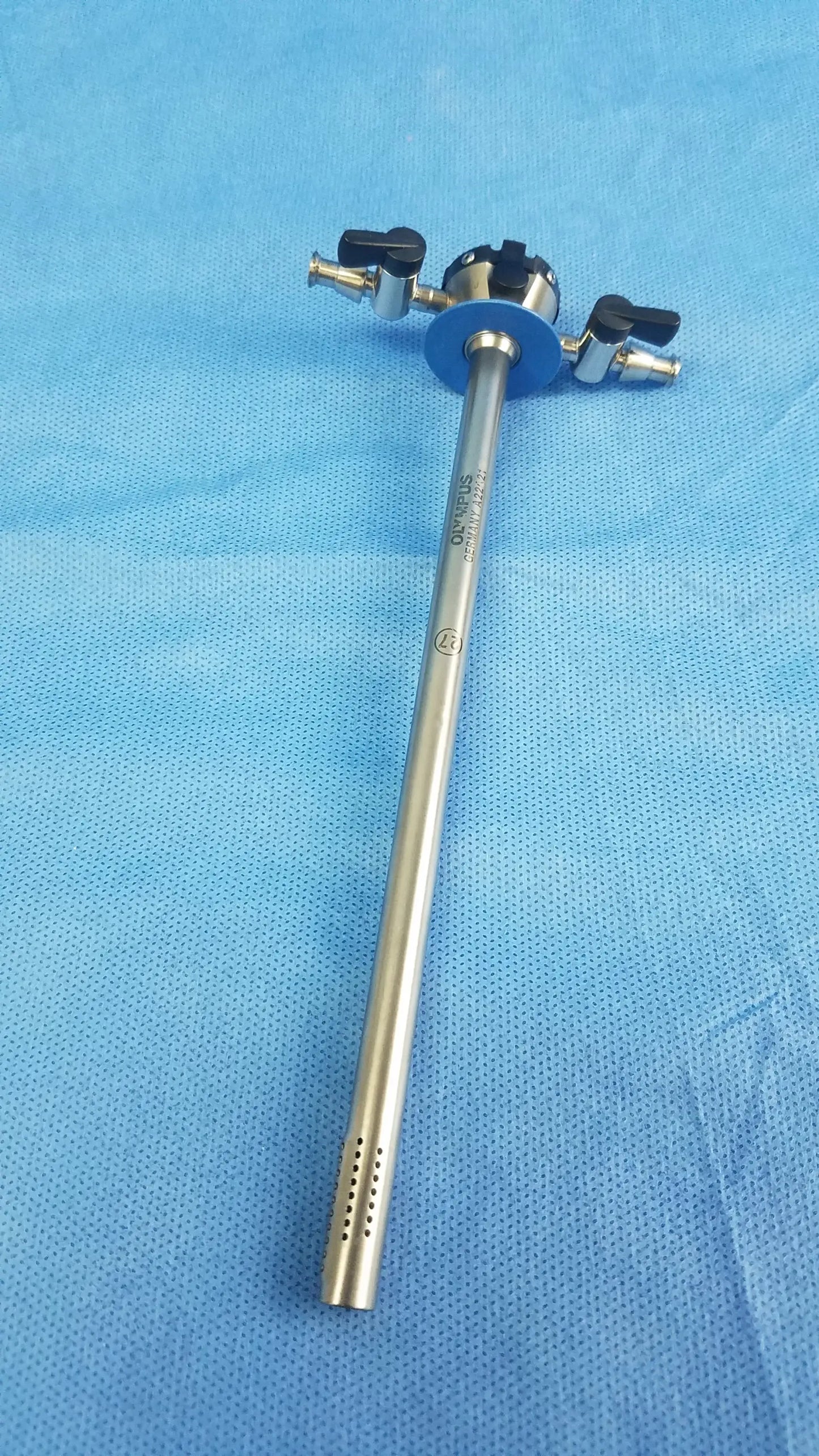 Stainless steel Olympus A22021A rotatable outer sheath 27 Fr with blue circular component and black handles