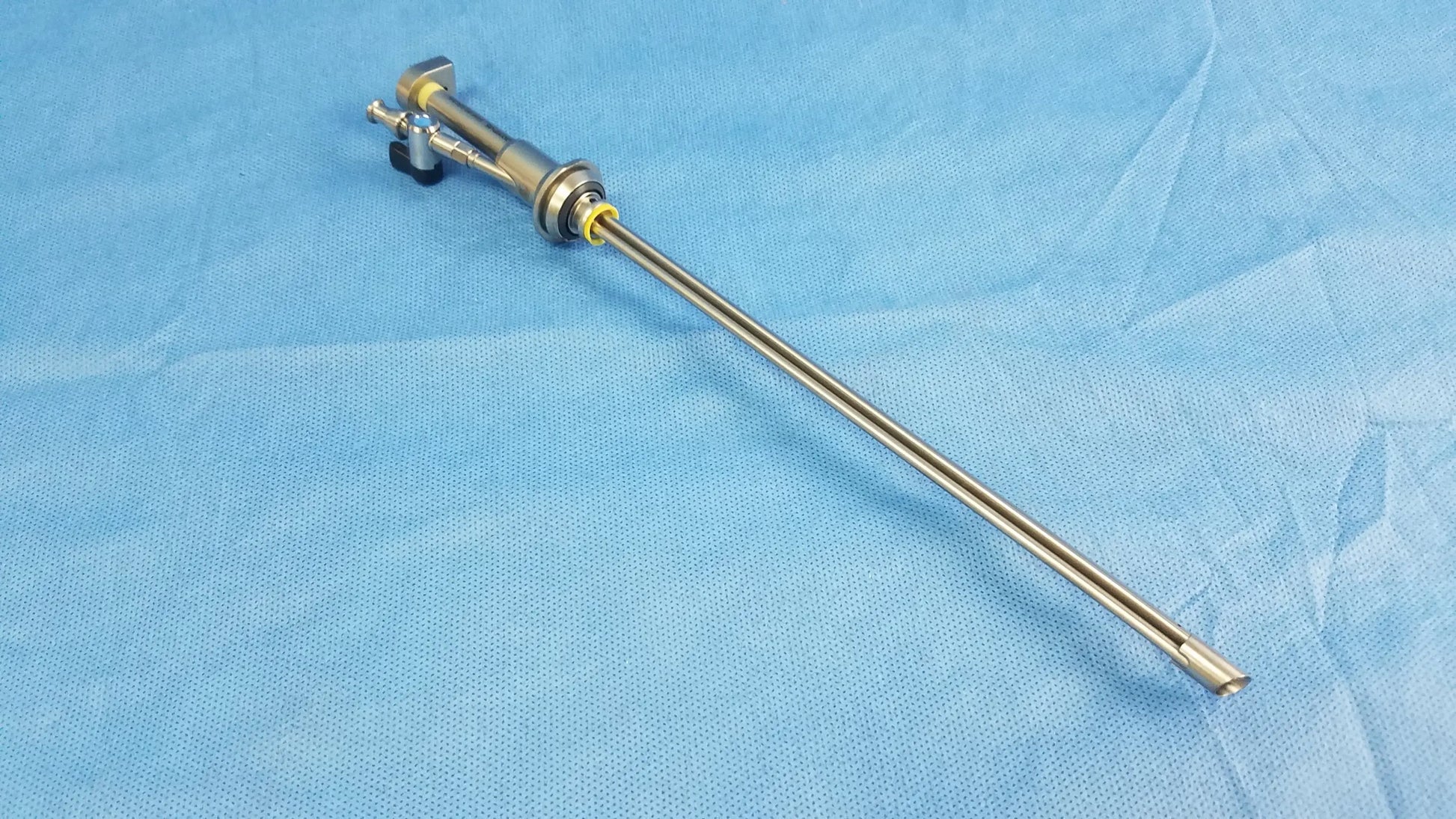 Silver working insert hystero-resectoscope with brass jointed head featuring gyrus acmi silicone seals and sterilization tray