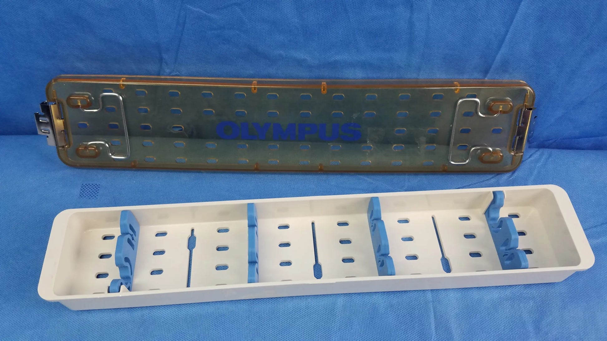 Olympus a42091a working insert hystero-resectoscope tray with transparent lid white base and blue gyrus acmi silicone seals