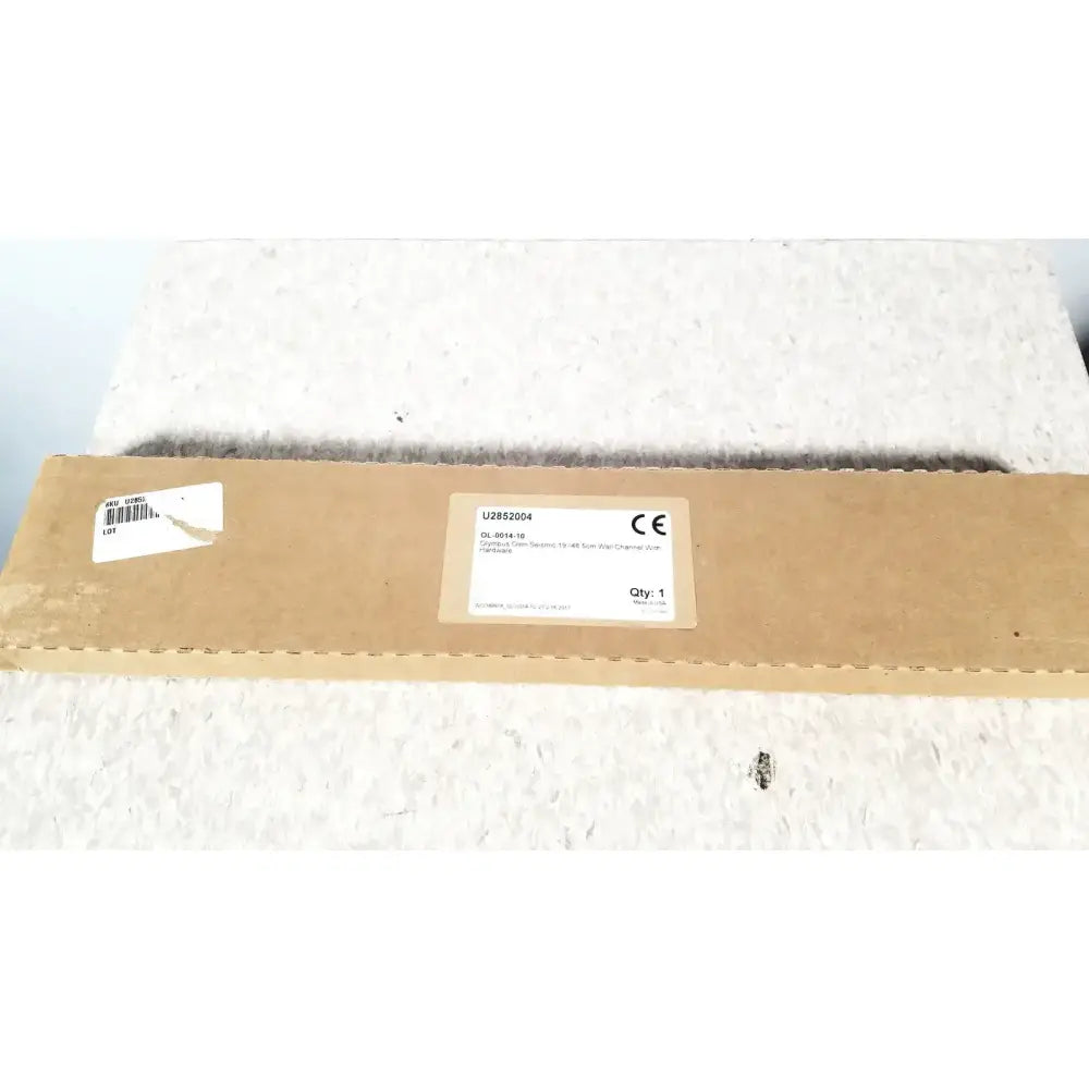 Olympus Oem Seismic 19"/48 5cm Wall Channel With Hardware OL-0014-10 Wall Channel, second-hand product photo 1