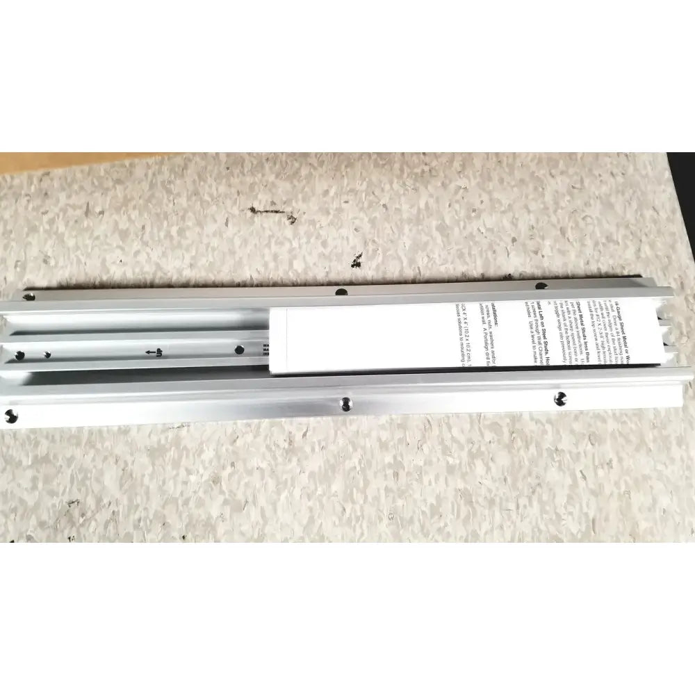 Olympus Oem Seismic 19"/48 5cm Wall Channel With Hardware OL-0014-10 Wall Channel, second-hand product photo 3