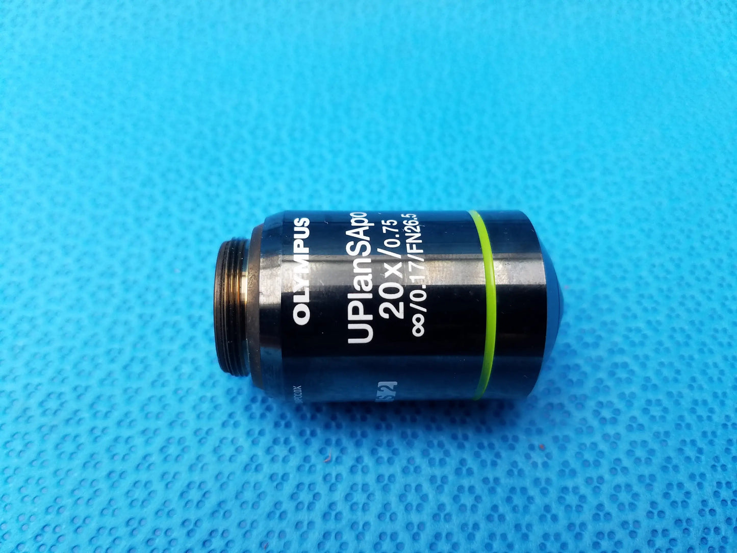 Olympus UPlanSApo 20x black microscope objective lens with bright green ring numerical aperture 0.75 and field number 26.25