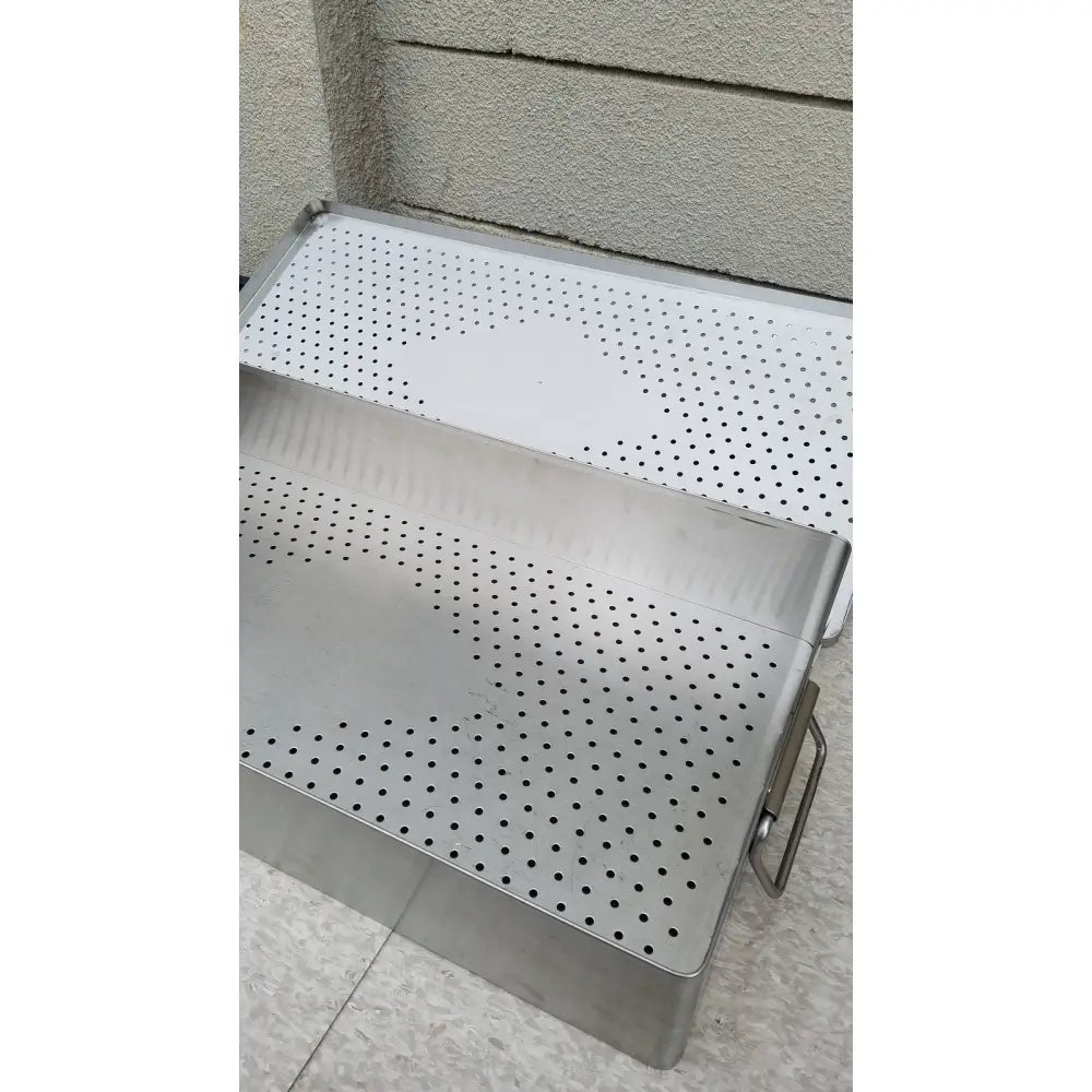 Stainless steel perforated baking tray with handle for sterilization use in omni tract 3422r stainless drain hole pan