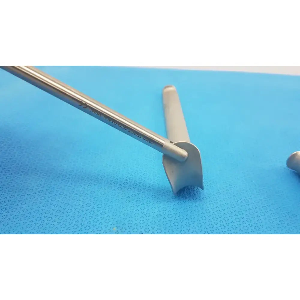 Omni-Tract Integra 4929 Radiolucent Aluminum Renal Vein Retractor Blade 1"x8" Surgical Retractor Blade, second-hand product photo 4