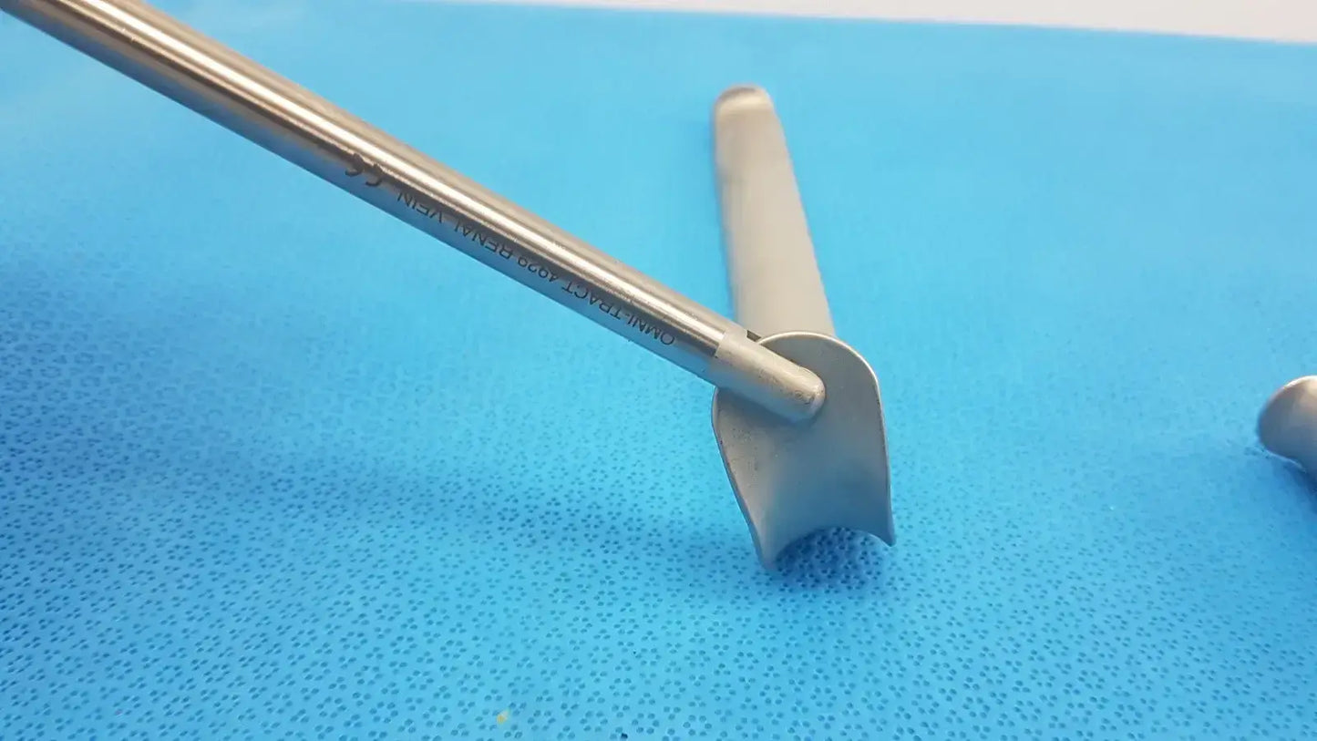Omni-Tract Integra 4929 Radiolucent Aluminum Renal Vein Retractor Blade 1"x8" Surgical Retractor Blade, second-hand product photo 4