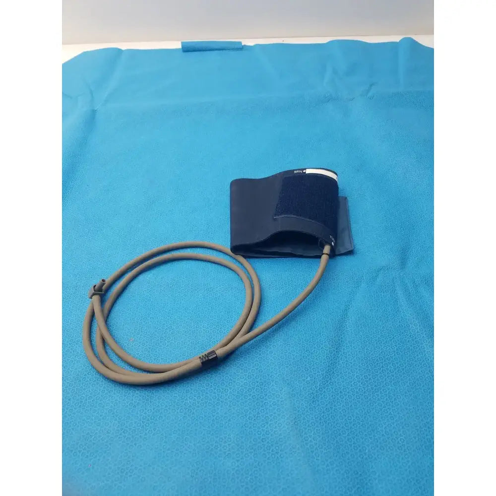 Omron Blood Pressure Cuff 22-32cm - REF HEM-CR19 Blood Pressure Cuff, second-hand product photo 2
