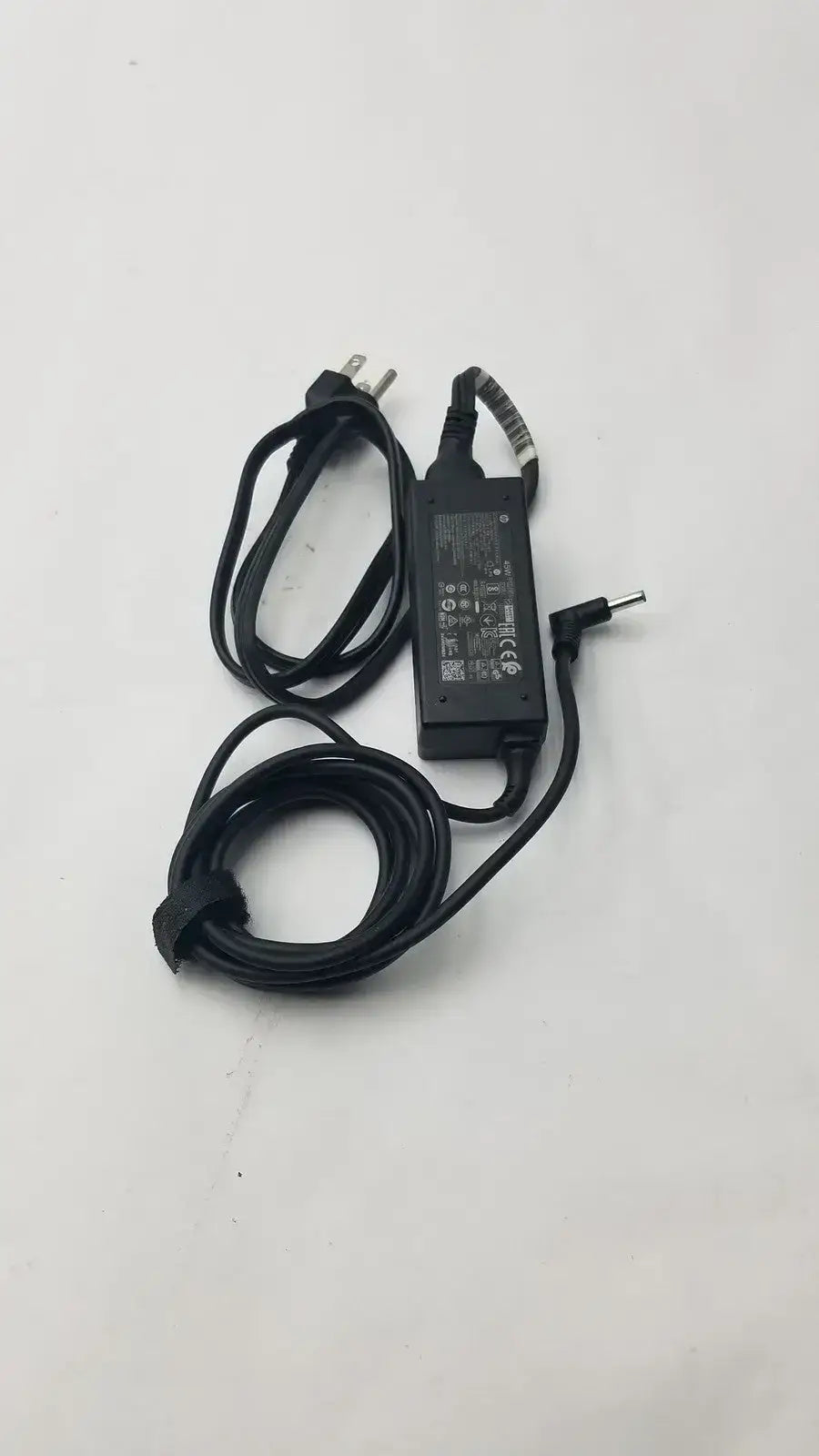 HP Original HP 45W 19.5V 2.31A Ultrabook Notebook Ac Adapter 741727-001 TPN-LA15 AC Adapter, second-hand product photo 5