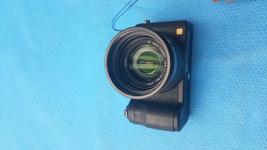 Panasonic LUMIX DMC-FZ18 8.1MP Digital Camera 18x Zoom Leica Lens Digital Camera, second-hand product photo 1
