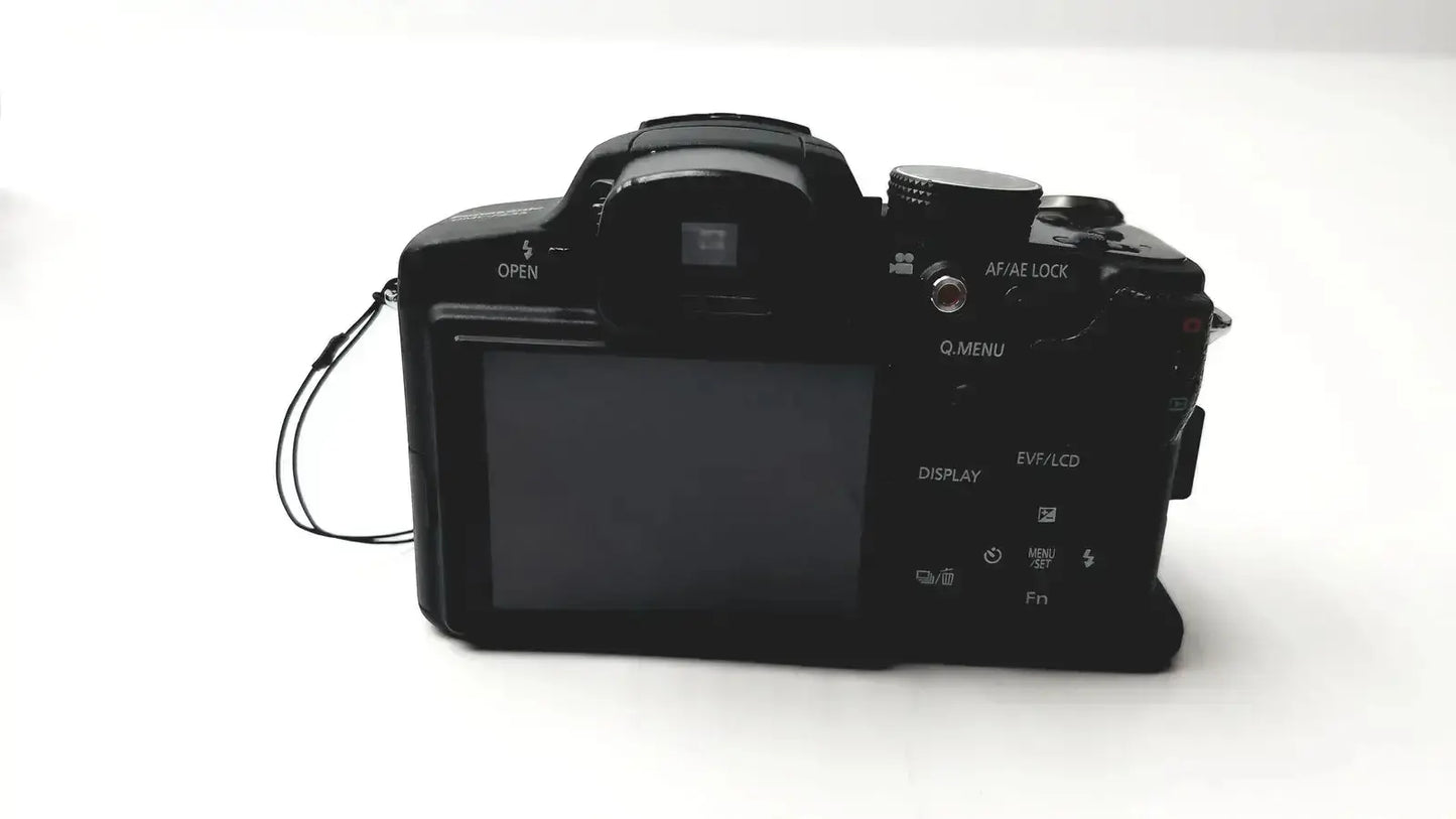 Panasonic Model DMC-FZ35 Digital Camera with Lumix DE-A43 Battery Charger Digital Camera, second-hand product photo 6