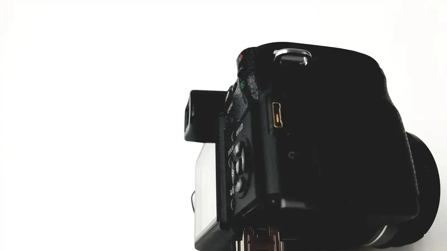 Panasonic Model DMC-FZ35 Digital Camera with Lumix DE-A43 Battery Charger Digital Camera, second-hand product photo 9