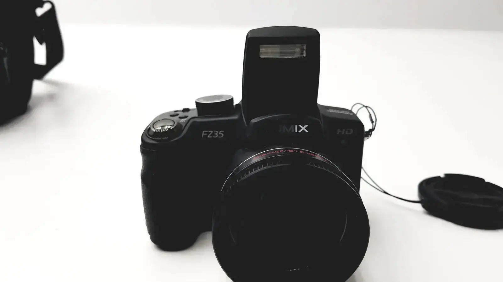 Panasonic Model DMC-FZ35 Digital Camera with Lumix DE-A43 Battery Charger Digital Camera, second-hand product photo 3