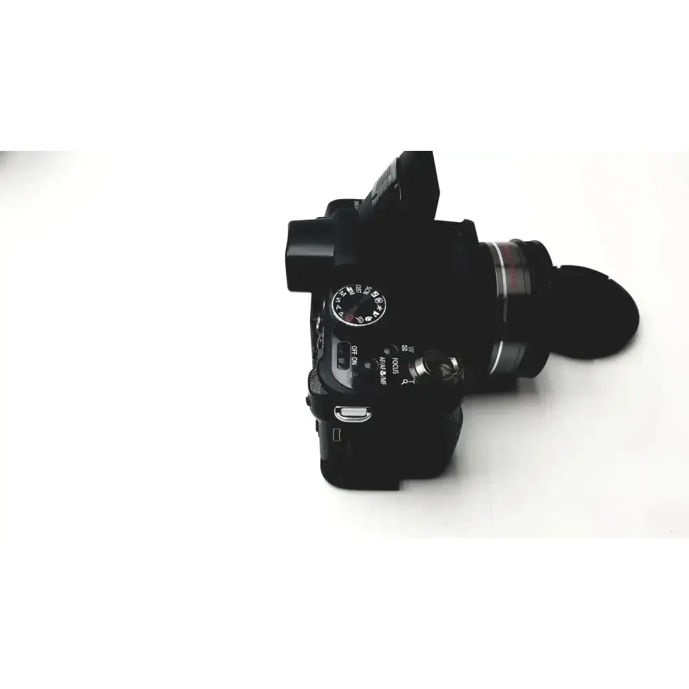 Panasonic Model DMC-FZ35 Digital Camera with Lumix DE-A43 Battery Charger Digital Camera, second-hand product photo 4