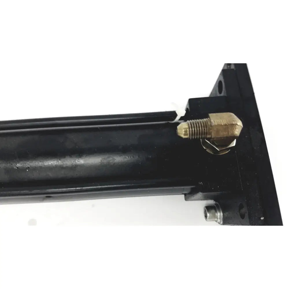 Black cylindrical medium-duty hydraulic cylinder with brass threaded fitting from parker series 3l model h3llt33