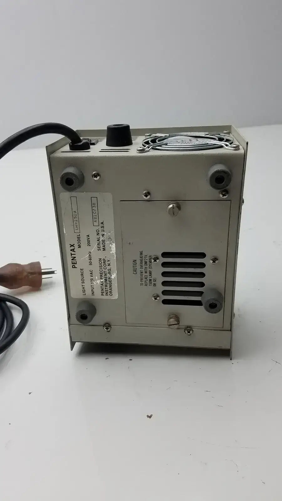 Pentax Light Source Model LH-150A Endoscopy Light Source, second-hand product photo 9