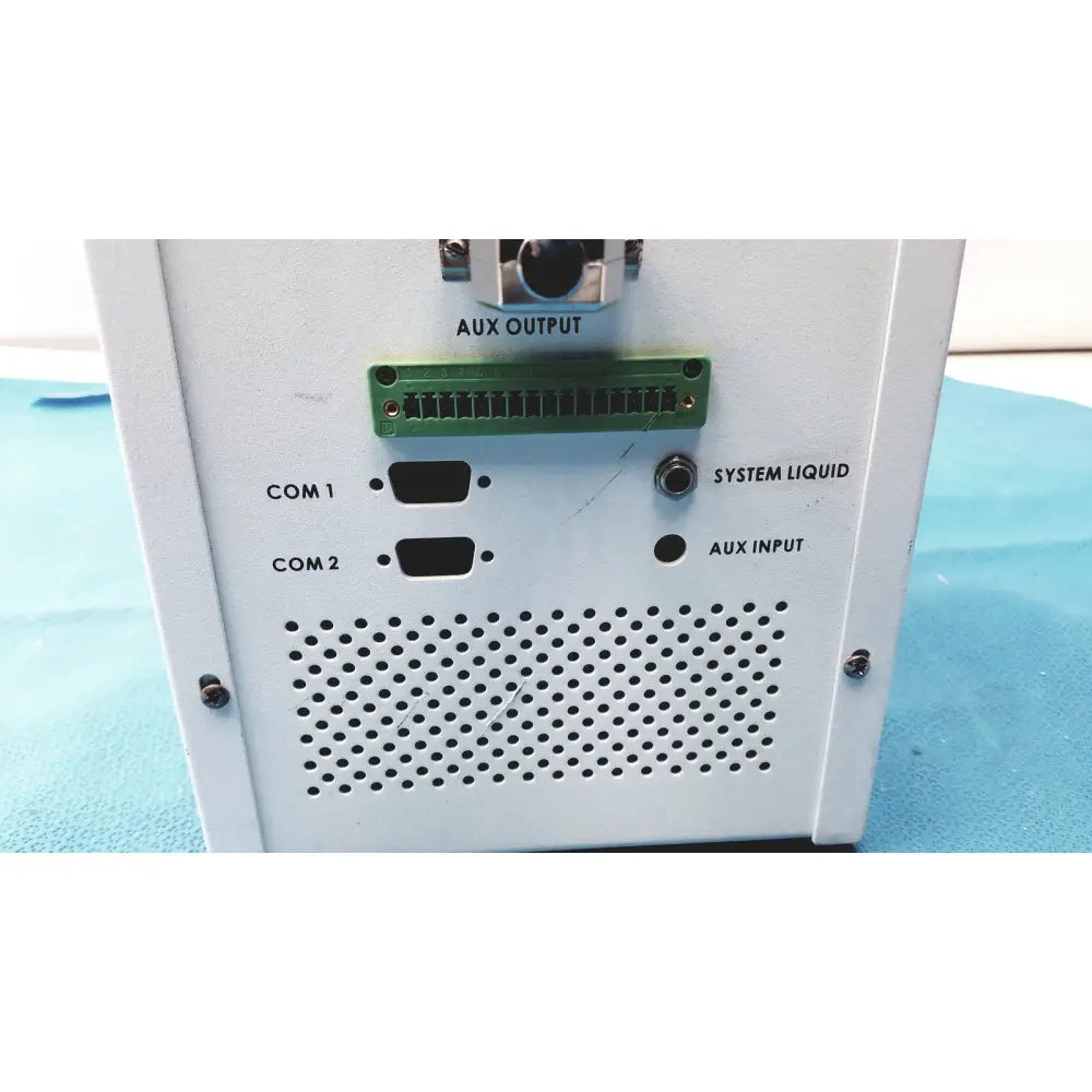 White industrial control panel of perkin elmer peri pump cjl8002 with green auxiliary output and black com ports