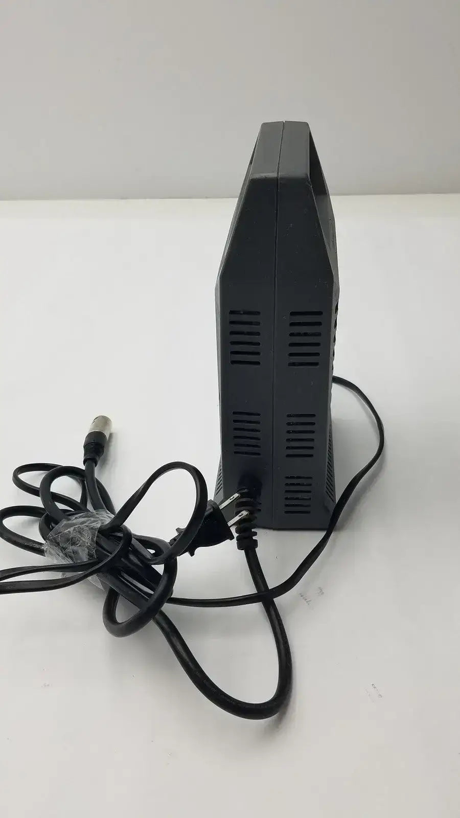 Permobil High Frequency Power Wheelchair Charger 24V/8A Model PP240B Wheelchair Charger, second-hand product photo 3