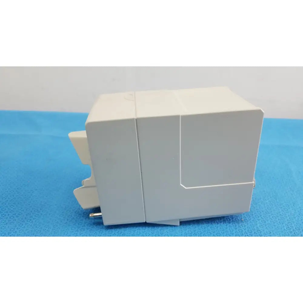 White plastic electrical relay with rectangular body and terminals for philips intellivue g7m module g7m module