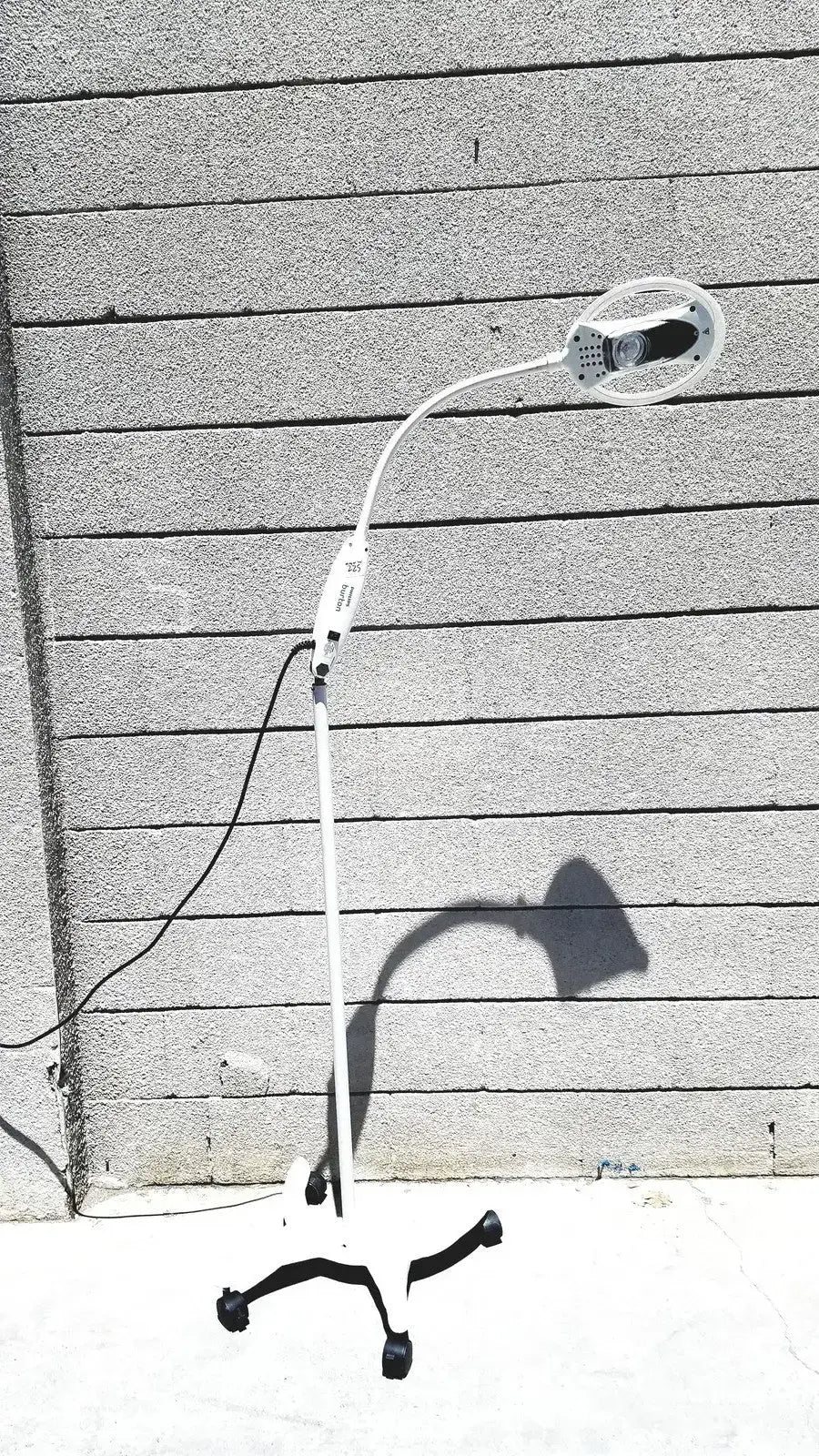 Philips Burton SN20FL Goose Neck Adjustable Exam Light with Rolling Stand Exam Light, second-hand product photo 4