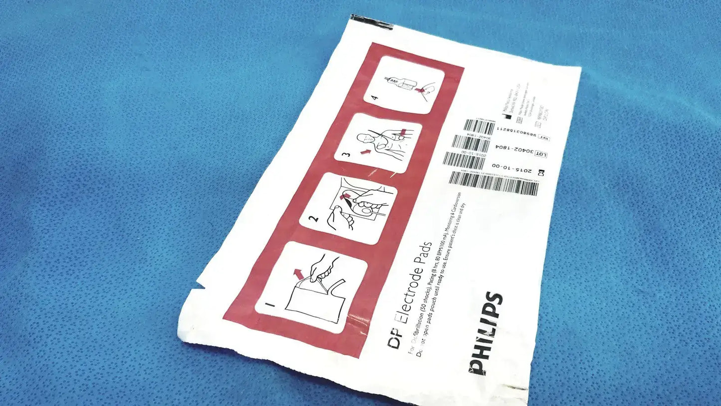 Philips DP Electrode Pad for Instructional Use Only Check Expiry Date Before Use Electrode Pad, as-is (for parts) product photo 5