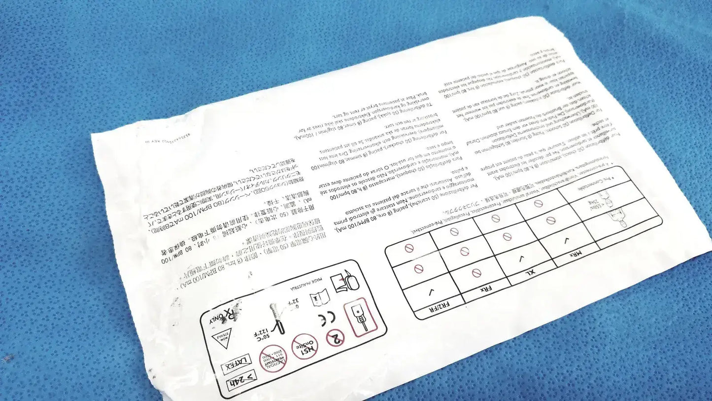 Philips DP Electrode Pad for Instructional Use Only Check Expiry Date Before Use Electrode Pad, as-is (for parts) product photo 7