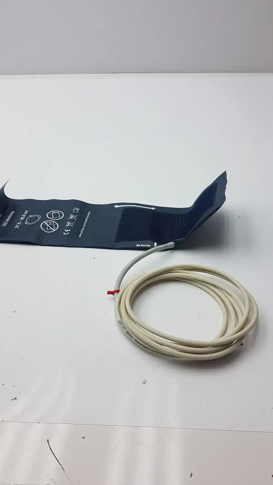Medtronic Philips Easy Care Adult 27.5 - 36 cm Ref. M4555B Blood Pressure Cuff, second-hand product photo 2
