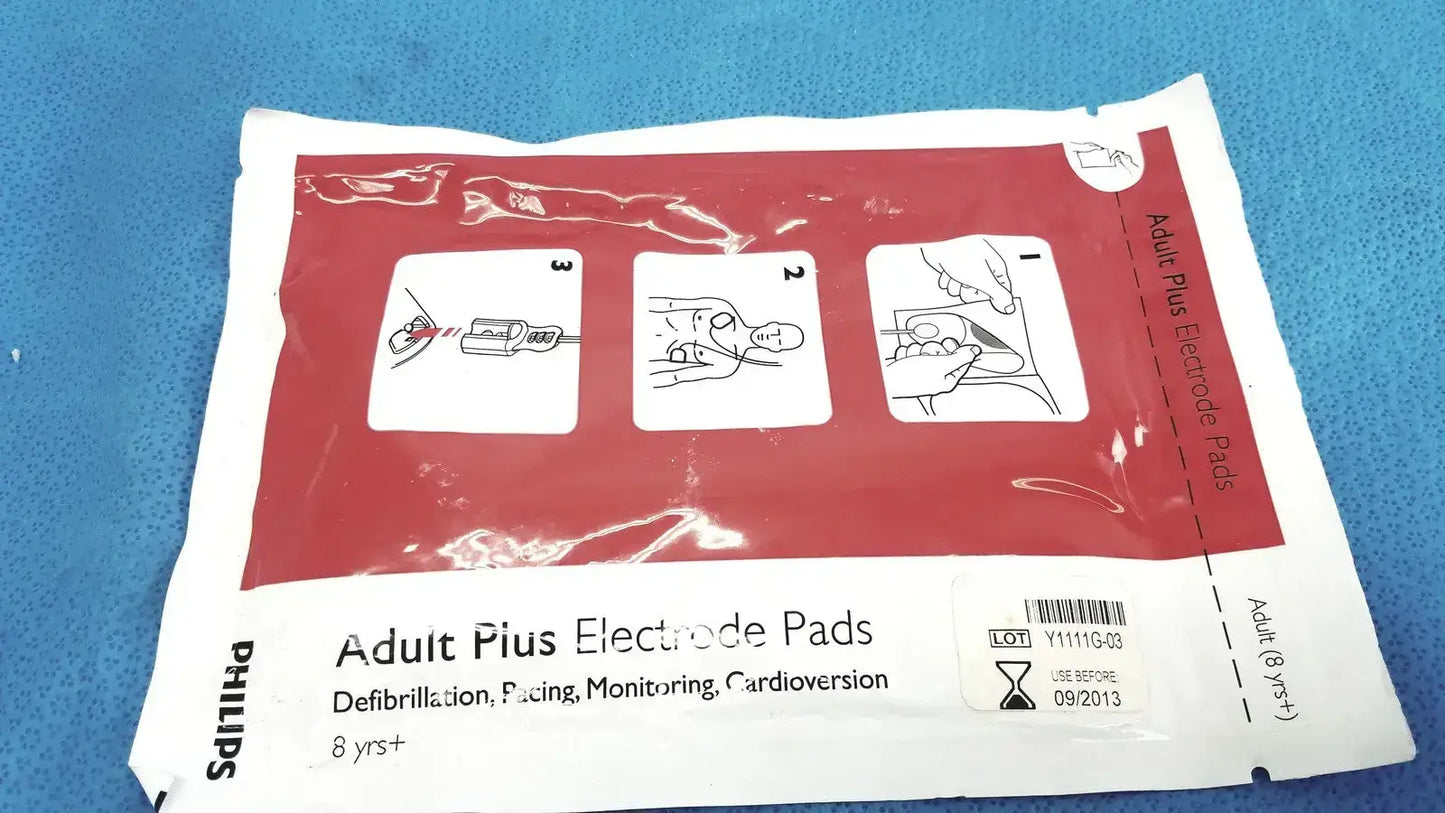 Philips Electrode Pad Adult 8Y+ Instructional Use Only /Check EXP Date Y1111G-03 Electrode Pad, as-is (for parts) product photo 2