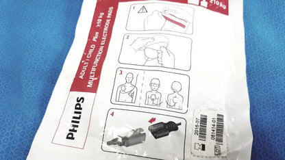 Philips Electrode Pads Adult/child plus ≥10 y Instructional Use /Check EXP Date Electrode Pads, as-is (for parts) product photo 7