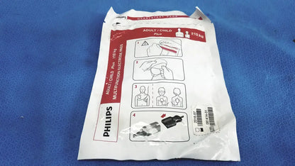Philips Electrode Pads Adult/child plus ≥10 y Instructional Use /Check EXP Date Electrode Pads, as-is (for parts) product photo 11
