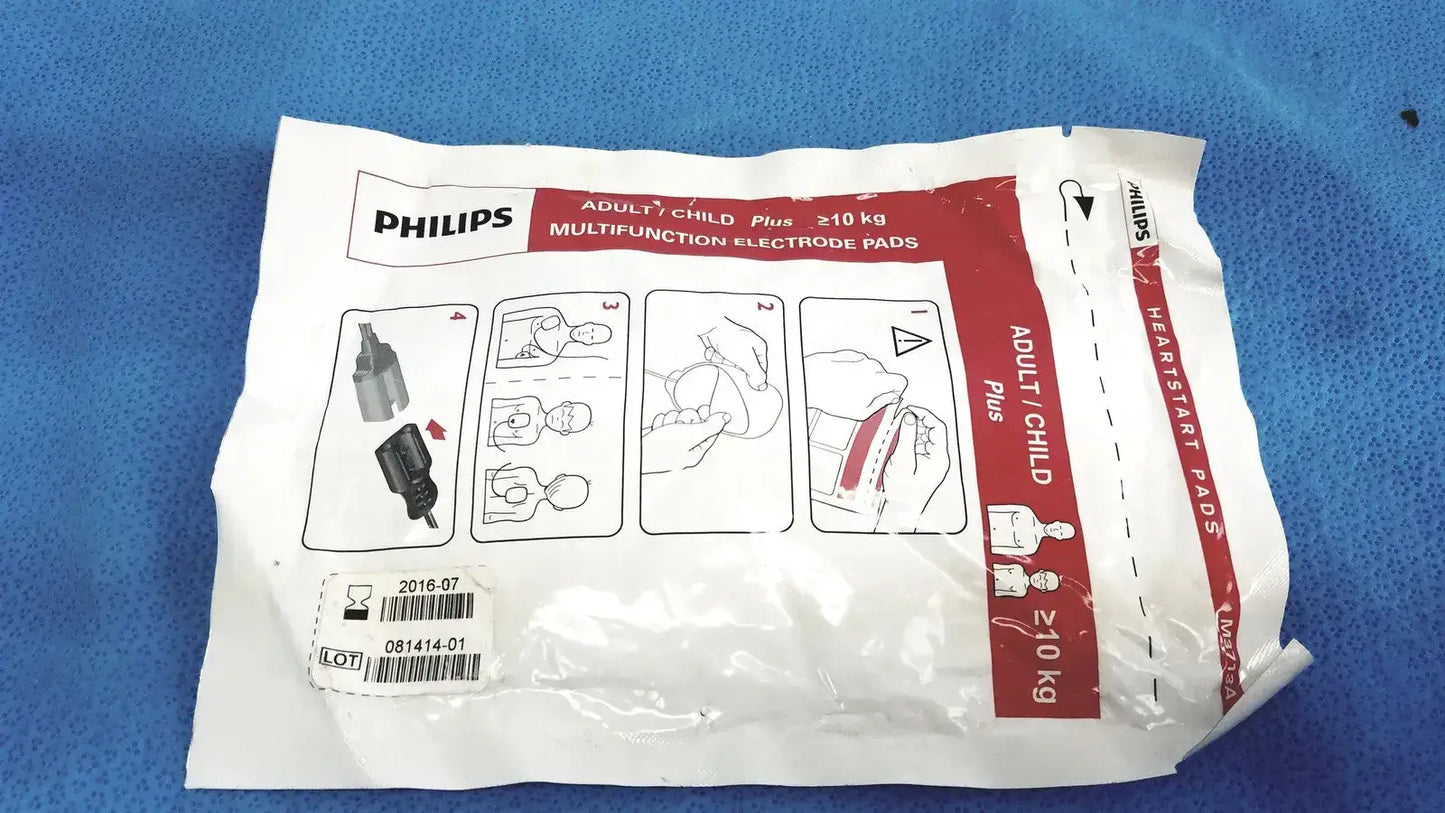 Philips Electrode Pads Adult/child plus ≥10 y Instructional Use /Check EXP Date Electrode Pads, as-is (for parts) product photo 1