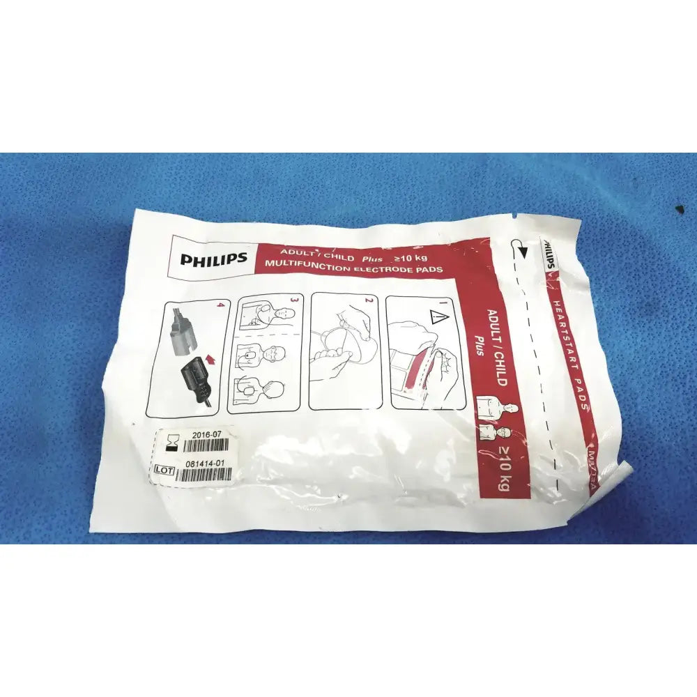 Philips Electrode Pads Adult/child plus ≥10 y Instructional Use /Check EXP Date Electrode Pads, as-is (for parts) product photo 1