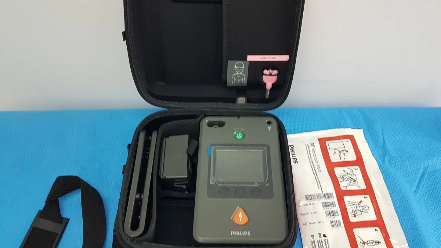 Reuse Medical Philips HeartStart FR3 Defibrillator – Advanced AED System for Emergency Respons Defibrillators, AED Pads & Batteries, second-hand product photo 1