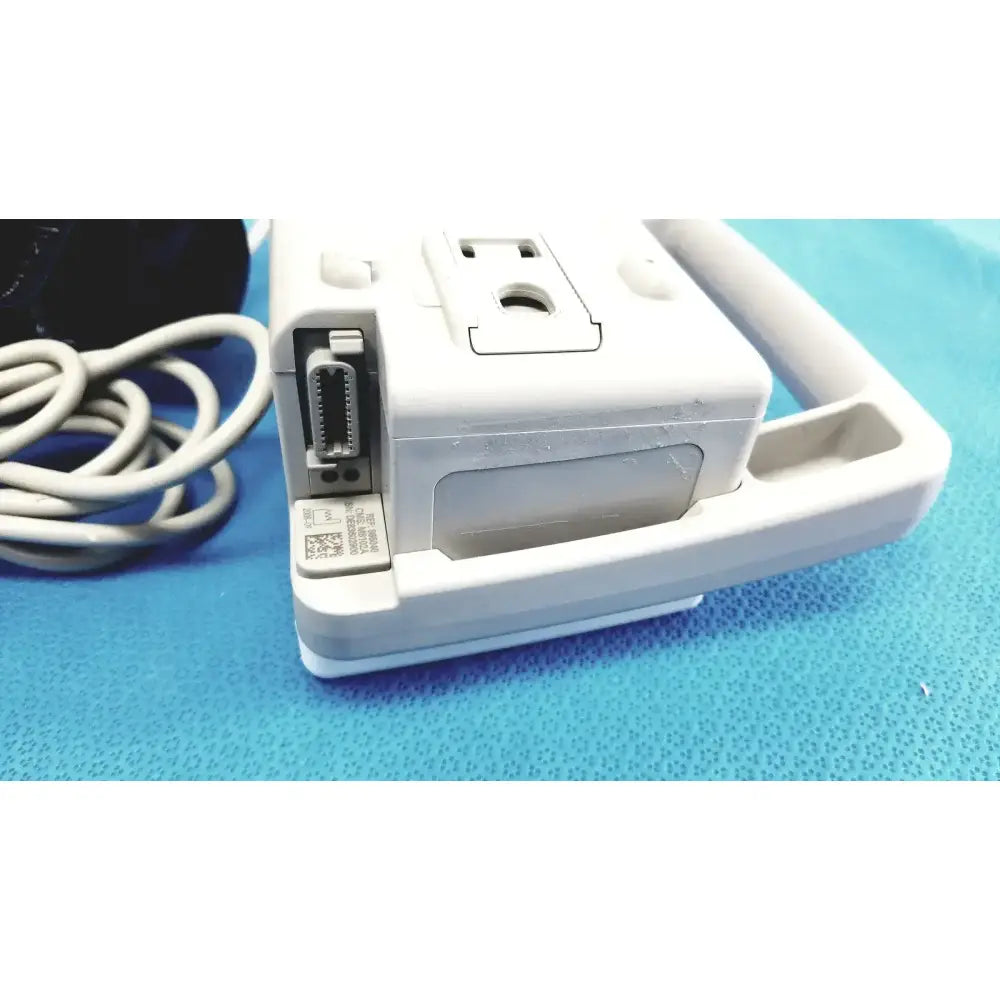 Philips IntelliVue MP2 Patient Monitor with Blood Pressure Cuff, 23-33cm 2774 Patient Monitor, second-hand product photo 12