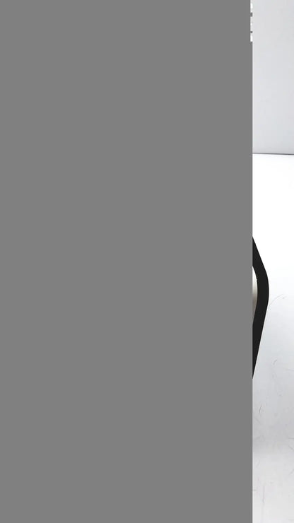 Black curved handle on white philips intellivue mx400 patient monitor for easy transport and use
