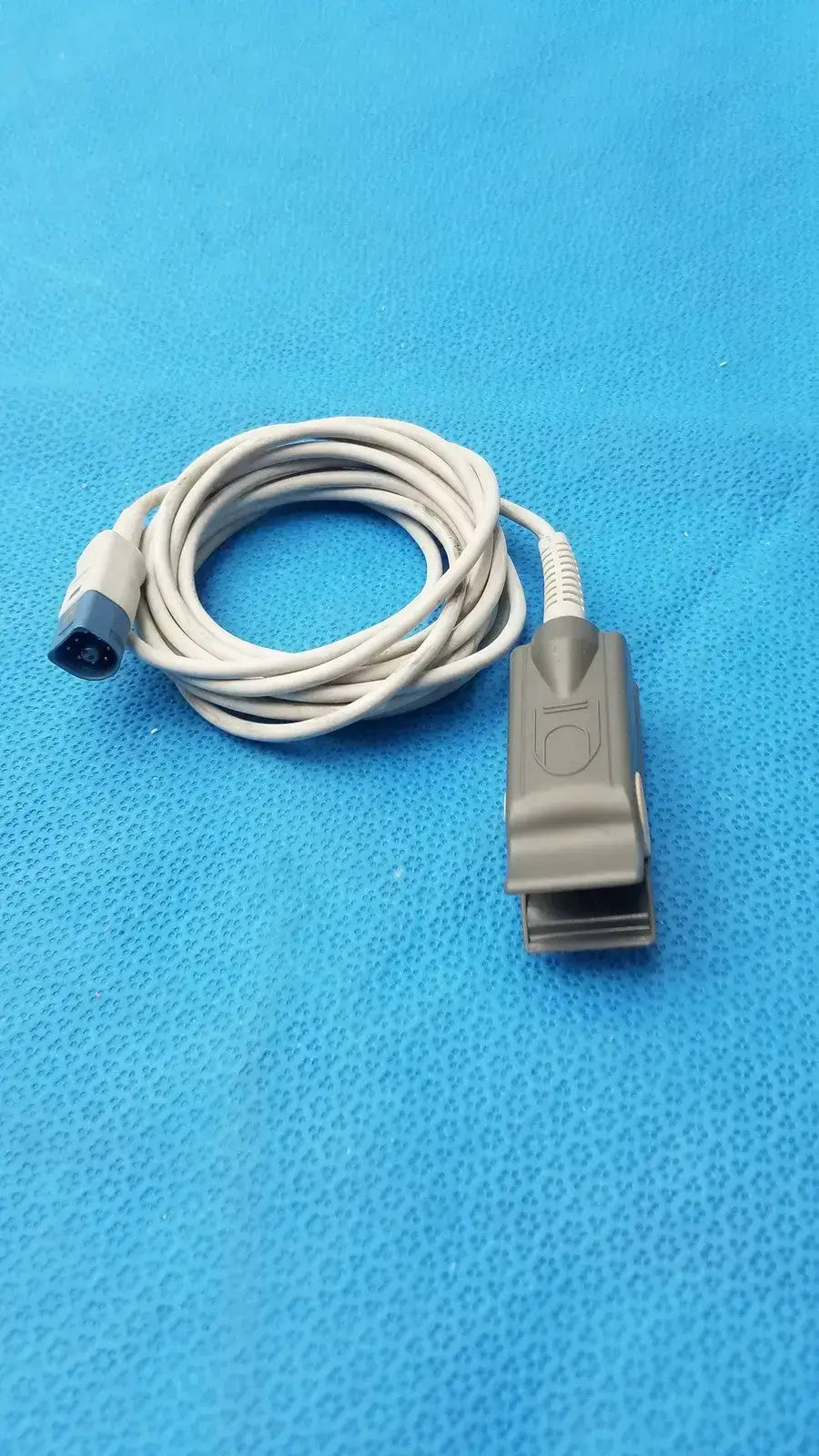 Philips M1196A Adult Clip SpO2 Sensor Original SpO2 Sensor, second-hand product photo 2