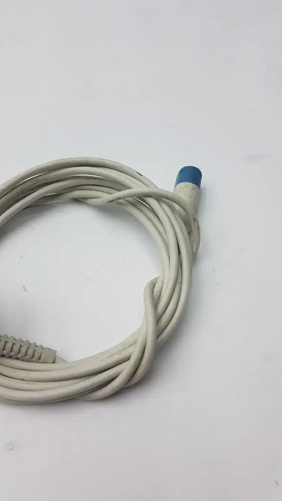Philips M1196A Adult Finger Clip Spo2 Sensor 3M 8-Pin SpO2 Sensor, second-hand product photo 3