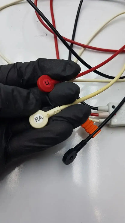 Philips - M1673A Cbl 3 Leadset Snap AAMI ICU leadset With Trunk Cable ECG Leadwire Set, as-is (for parts) product photo 9