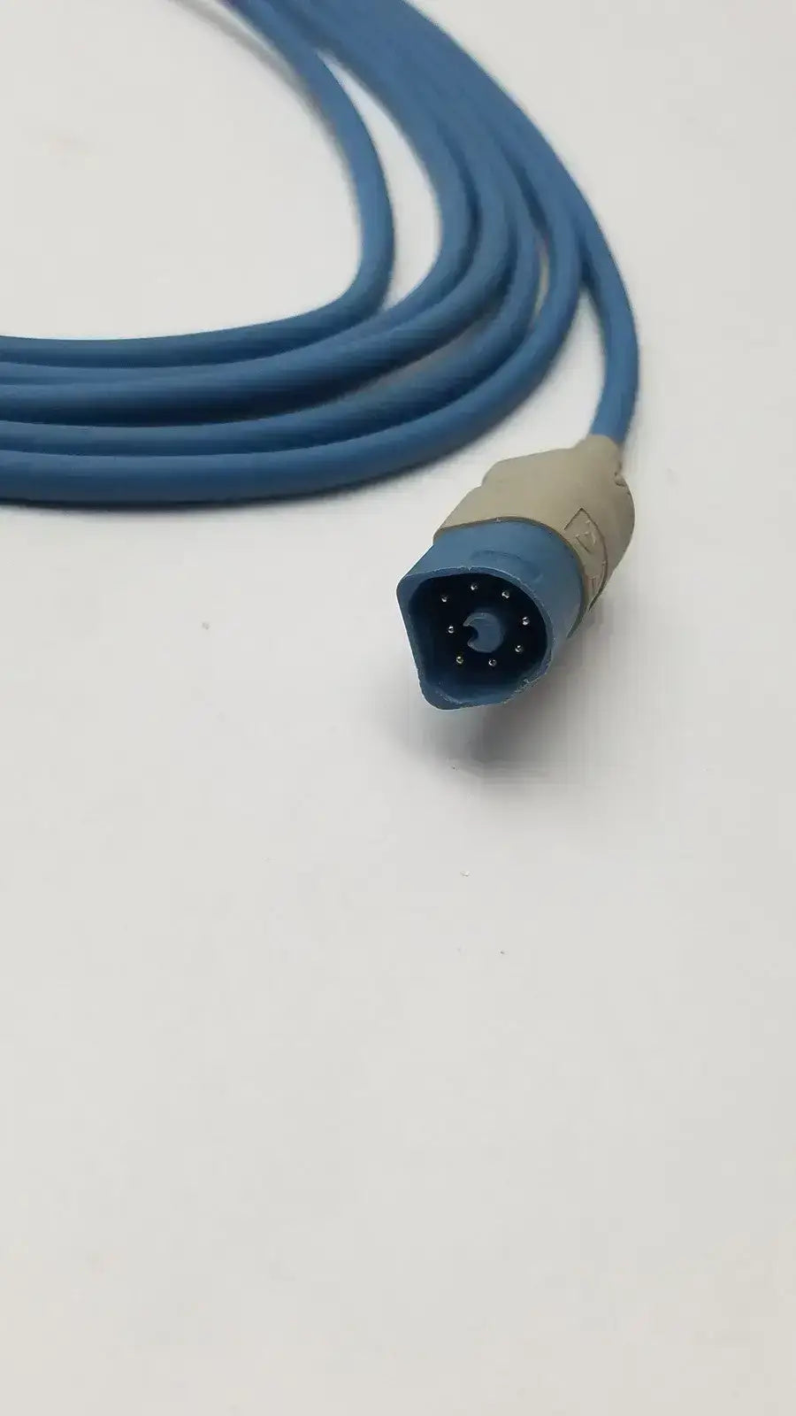 Philips Multi-Patient, 8-Pin to 9-Pin D-Sub Adapter Cable Patient Monitor Adapter Cable, second-hand product photo 2