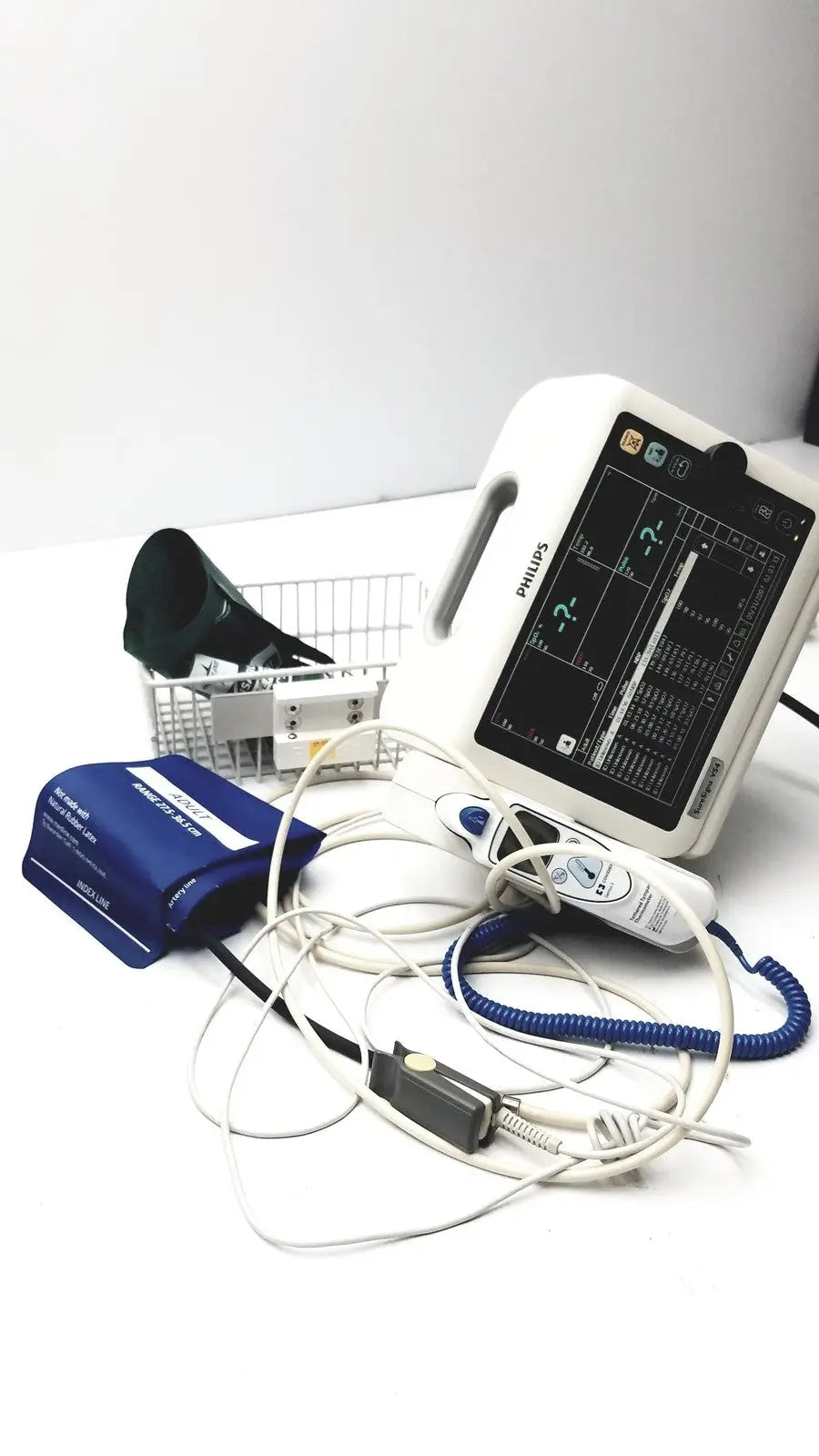 Reuse Medical Philips SureSigns VS4 Vital Signs 863283 Monitor With Accessories Patient Monitors, second-hand product photo 1