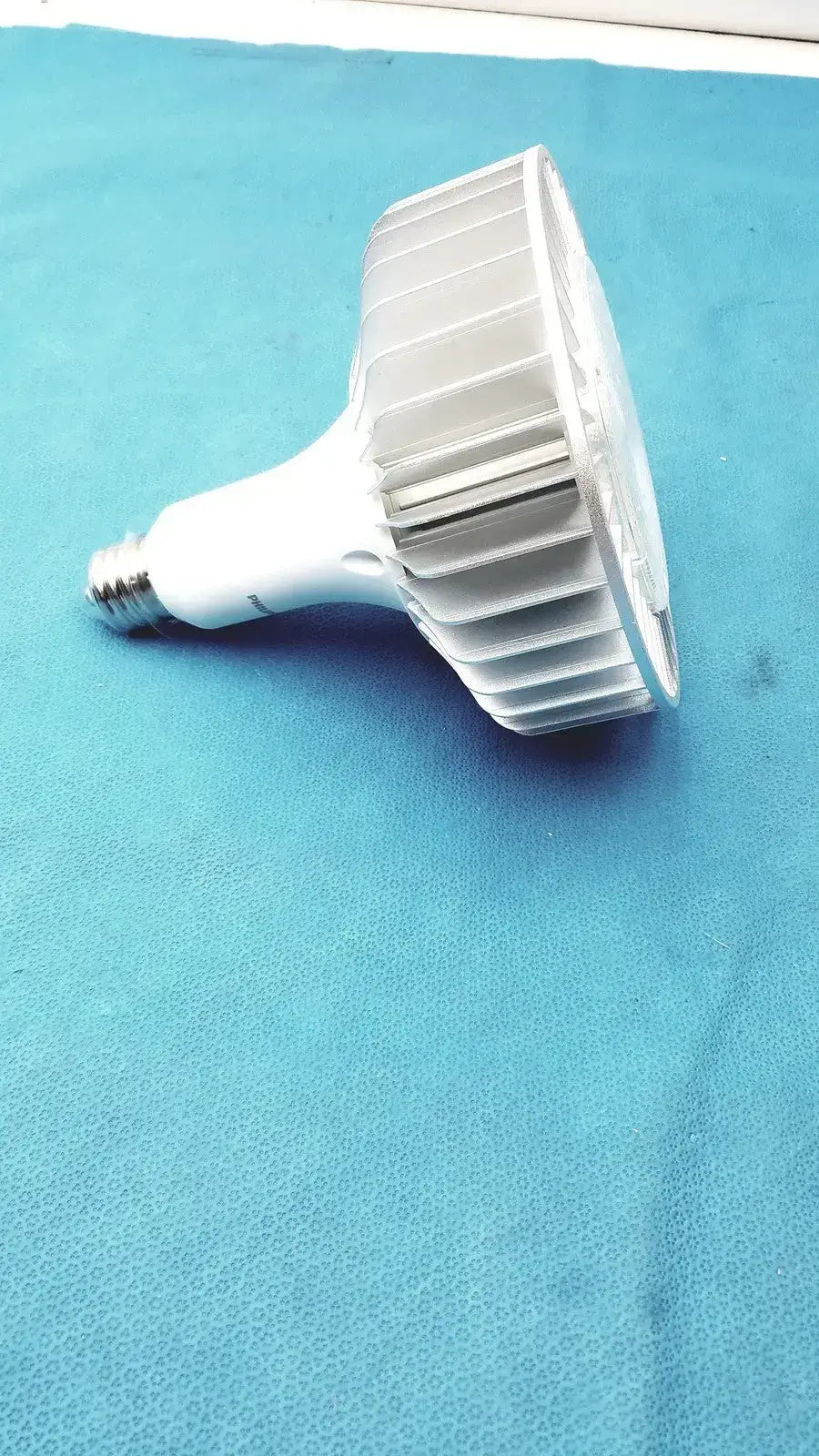 Philips TrueForce LED High-Bay Retrofit Lamp 150W LED Retrofit Lamp, second-hand product photo 6