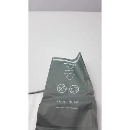 Critikon Phillips M4559B Easy Care Adult Thigh NIBP Blood Pressure Cuff Blood Pressure Cuff, second-hand product photo 1
