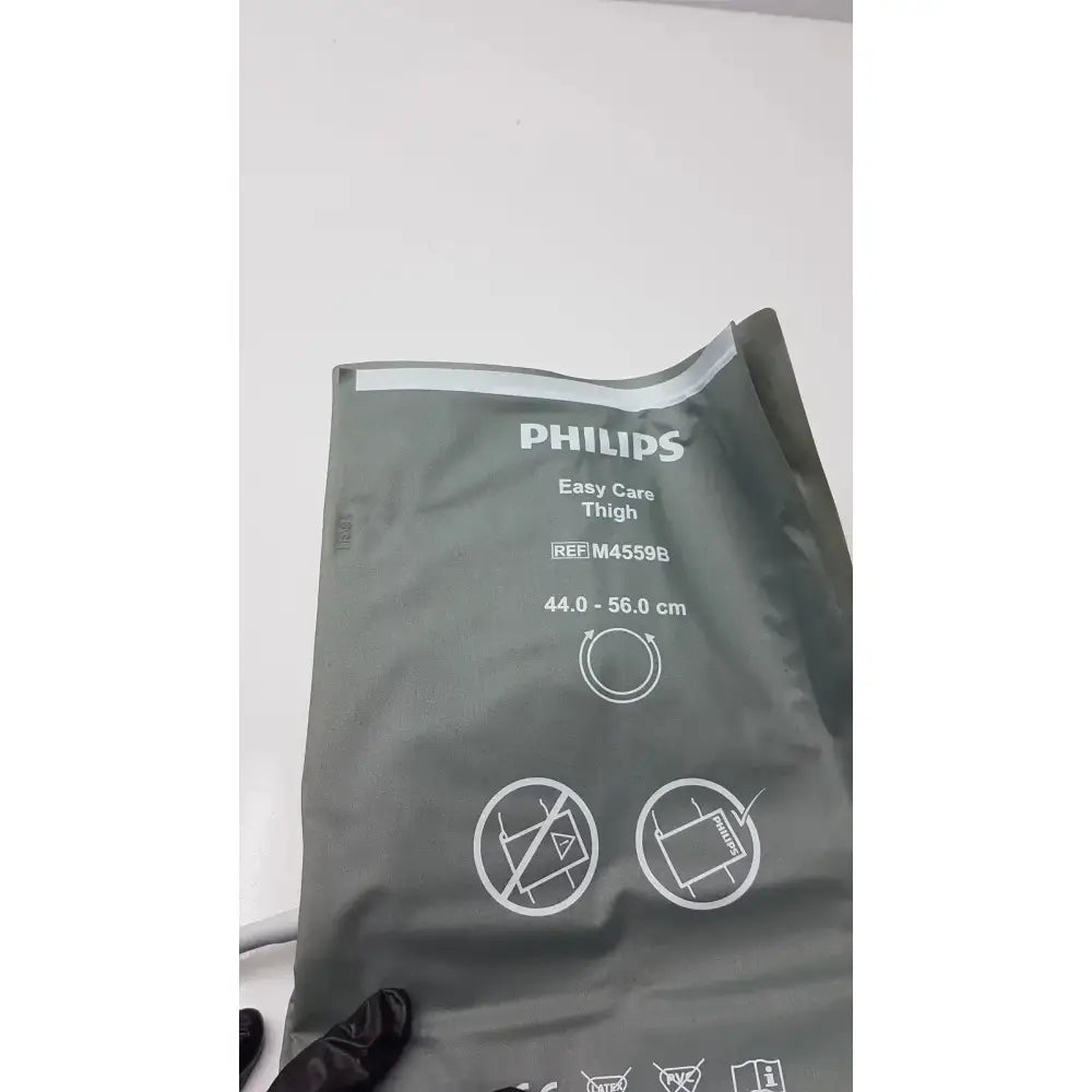 Critikon Phillips M4559B Easy Care Adult Thigh NIBP Blood Pressure Cuff Blood Pressure Cuff, second-hand product photo 3