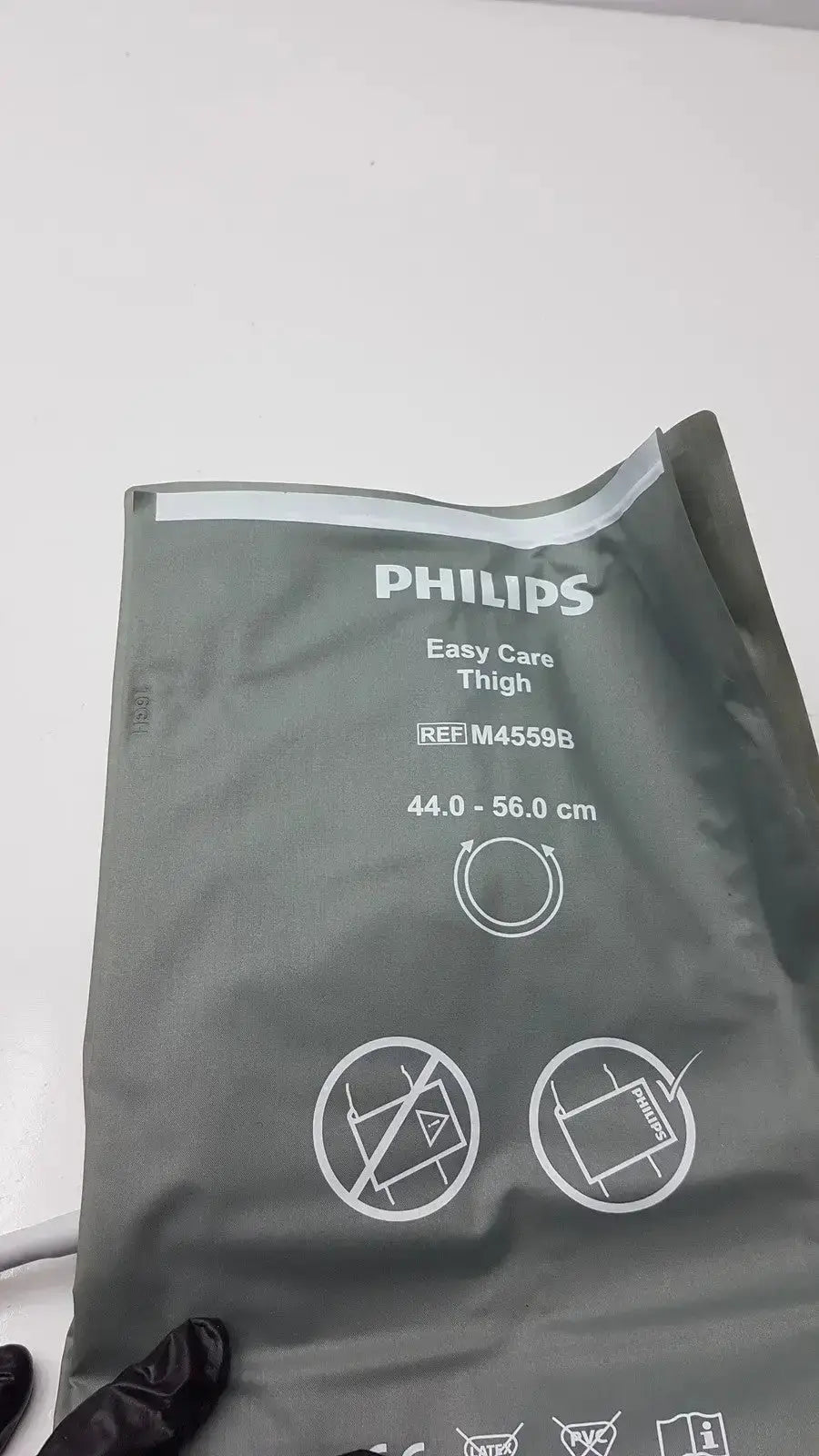 Critikon Phillips M4559B Easy Care Adult Thigh NIBP Blood Pressure Cuff Blood Pressure Cuff, second-hand product photo 3
