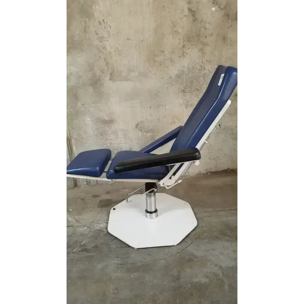 UMF Phlebotomy Chairs UMF Phlebotomy Procedure Chair Phlebotomy Chair, as-is (for parts) product photo 9