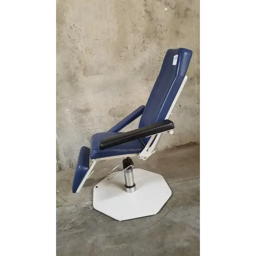 UMF Phlebotomy Chairs UMF Phlebotomy Procedure Chair Phlebotomy Chair, as-is (for parts) product photo 13