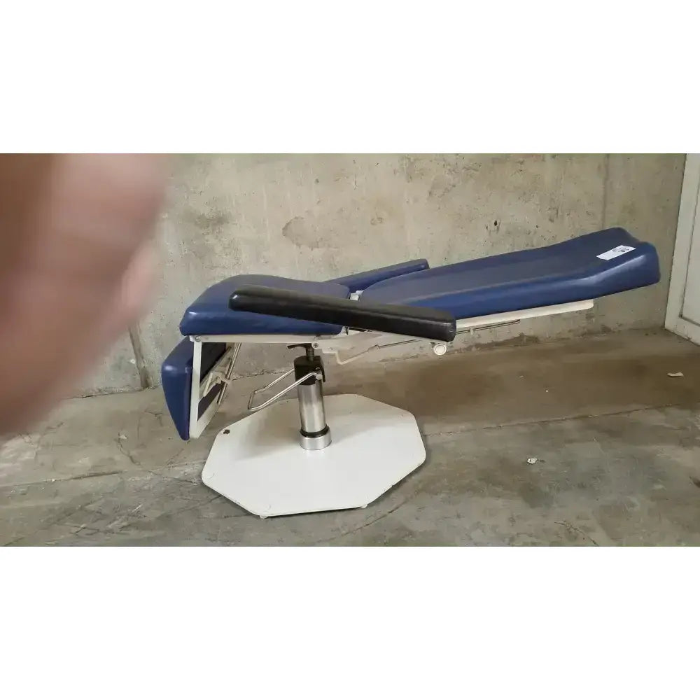 UMF Phlebotomy Chairs UMF Phlebotomy Procedure Chair Phlebotomy Chair, as-is (for parts) product photo 10